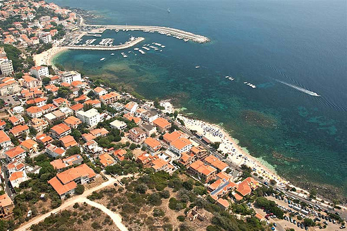 Kh&aacute;m ph&aacute; b&atilde;i biển V&agrave;ng ở T&acirc;y Ban Nha